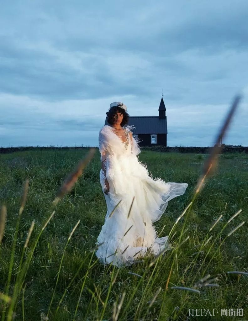 白色搭配太好看 简单穿就很时尚