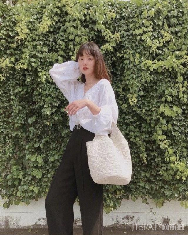 泰国时尚博主搭配清爽干净,穿着上身可爱还显气质
