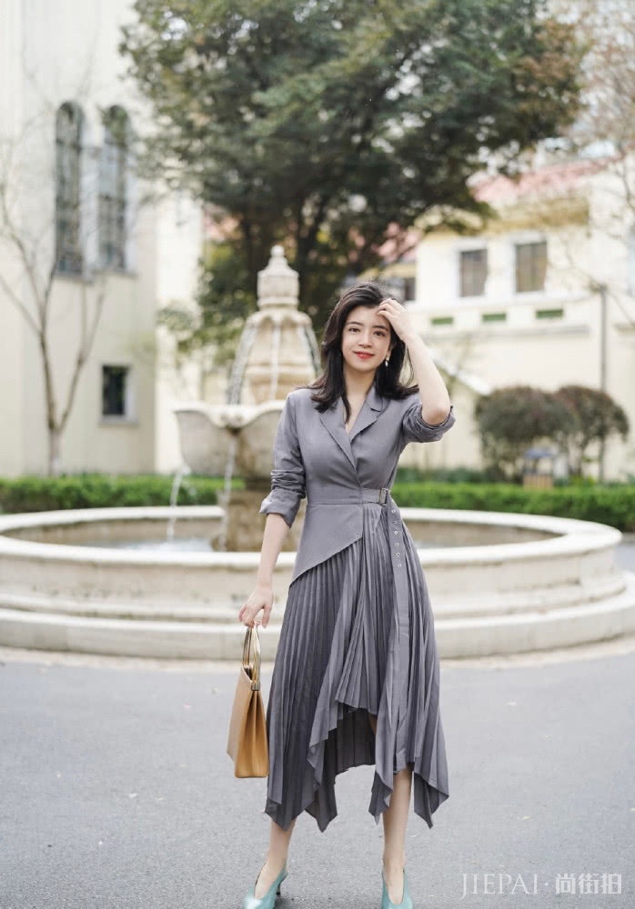 春季必备！时尚潮人教你旅行时如何穿出时尚大片感