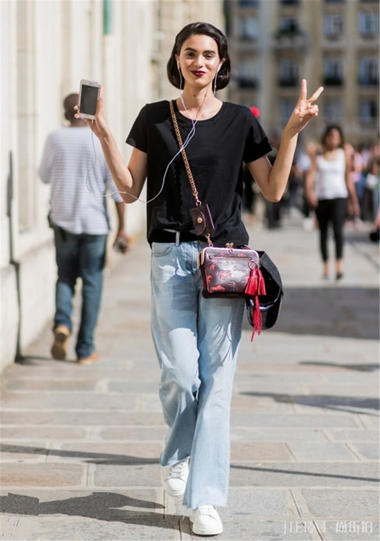 春天是穿阔腿裤的季节！让小白鞋演绎独一无二大牌感