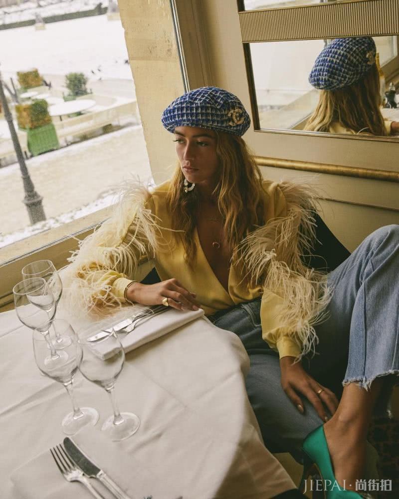 欧美街拍,潮人示范春季驼色搭配美得很高级