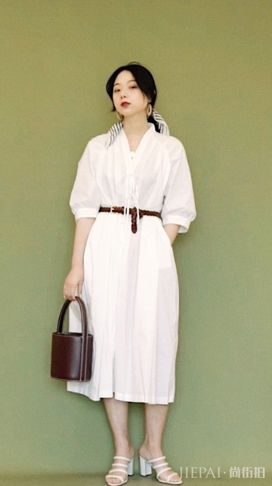 春季必备！时尚潮人教你旅行时如何穿出时尚大片感