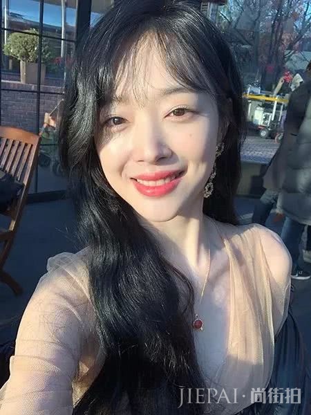 这个对黄皮最友好的色系,女明星们果然不放过