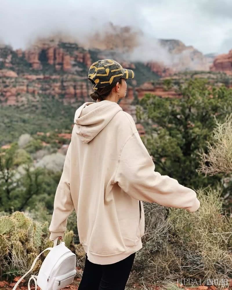 春天怎样穿卫衣既舒服又时髦？