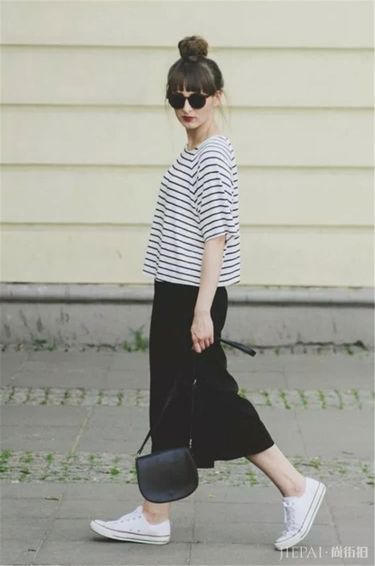 春天是穿阔腿裤的季节！让小白鞋演绎独一无二大牌感