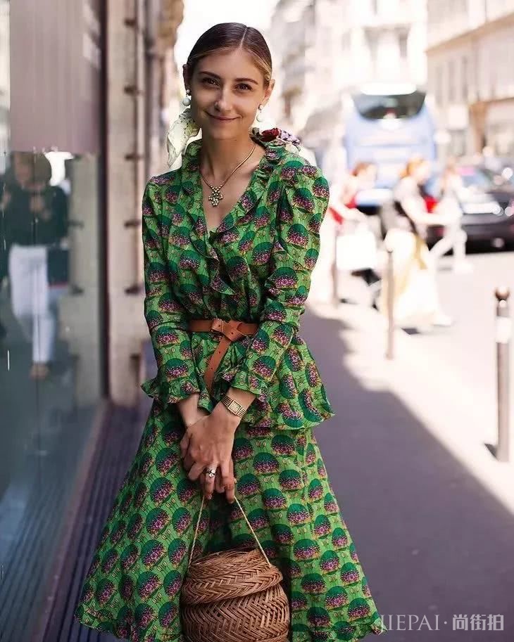 这位时尚博主用衣品把摄影师撩成男友,这也太秀了吧