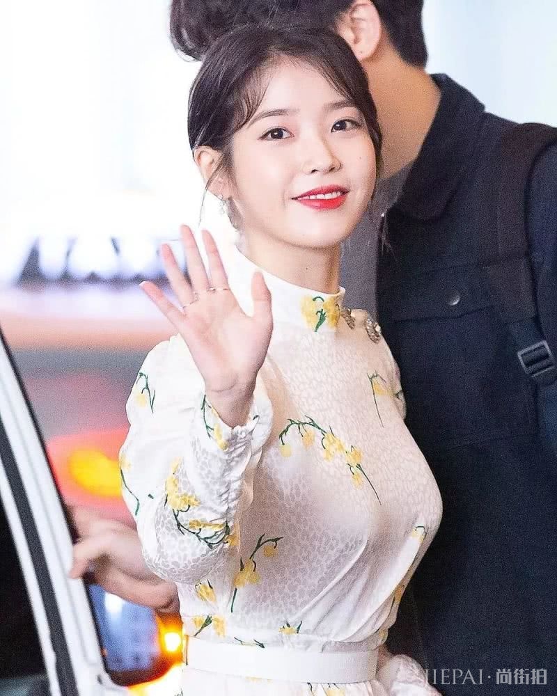 IU的“北冰洋妆” 最近火了…黄色腮红的风你跟吗?