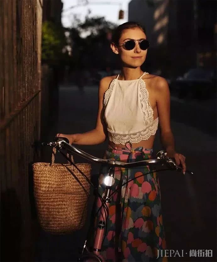 这位时尚博主用衣品把摄影师撩成男友,这也太秀了吧