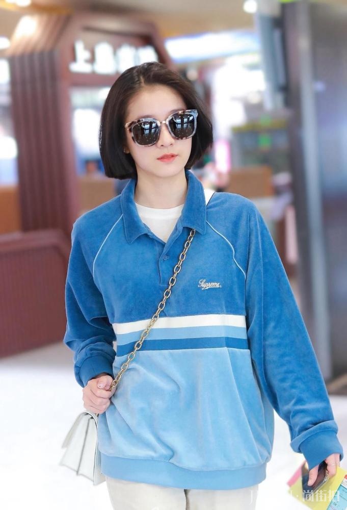 张雪迎换波波头清爽又减龄，天热剪这款发型甜美又好看