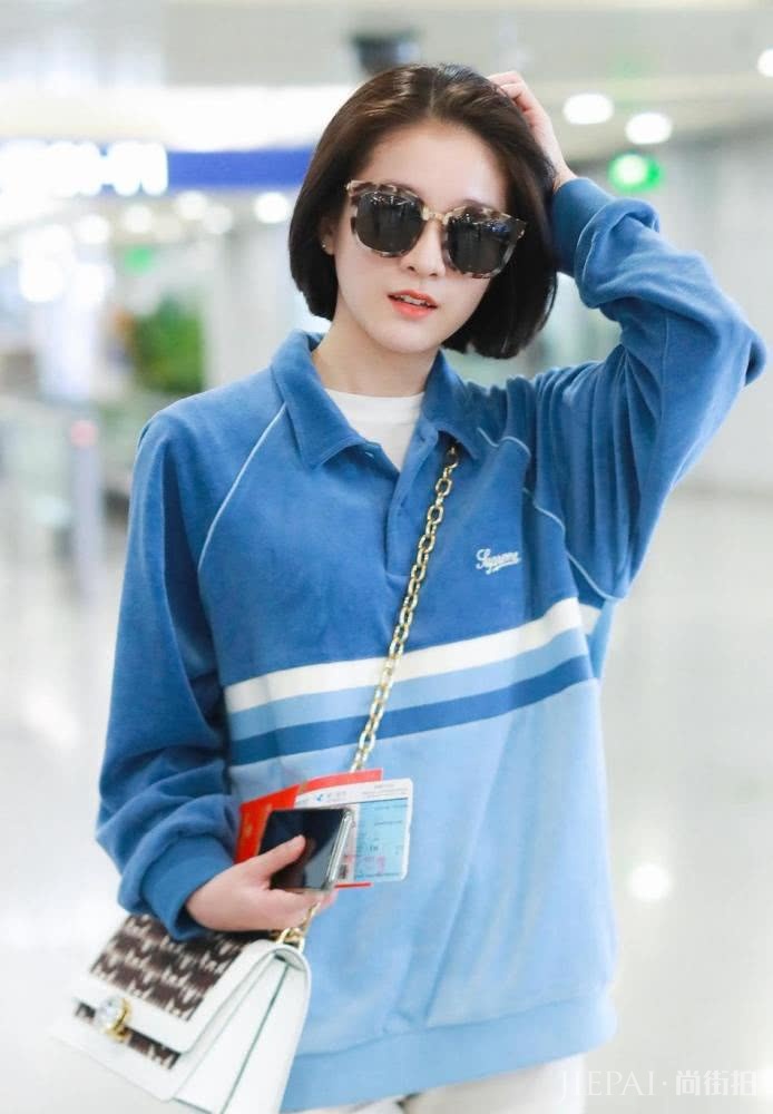 张雪迎换波波头清爽又减龄，天热剪这款发型甜美又好看