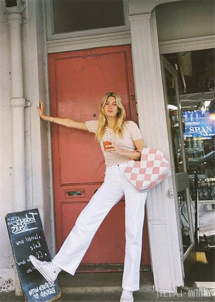 春季穿小白鞋,简直就是“流量担当”,实力吸睛