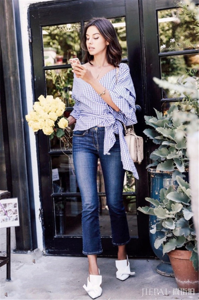白衬衫太普通！尝试用荷叶边衬衫让你在春季浪漫如花