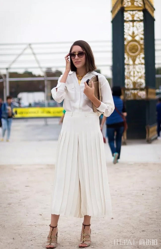 衬衫怎么搭有女人味？优雅又温柔的裙子给你一个浪漫的春季