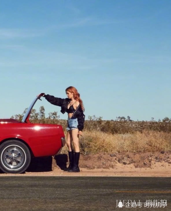 金泫雅拍广告大片，被20cm长牛仔裤抢镜，敢买不敢穿