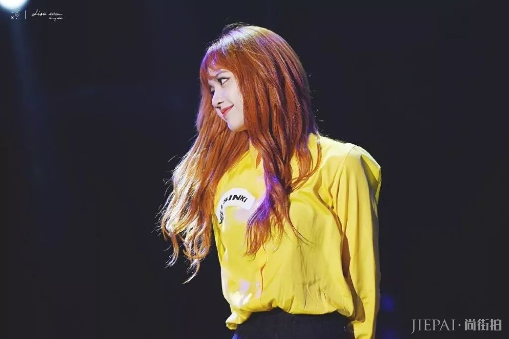 这个韩国女星脸那么大，竟是靠发型变美的