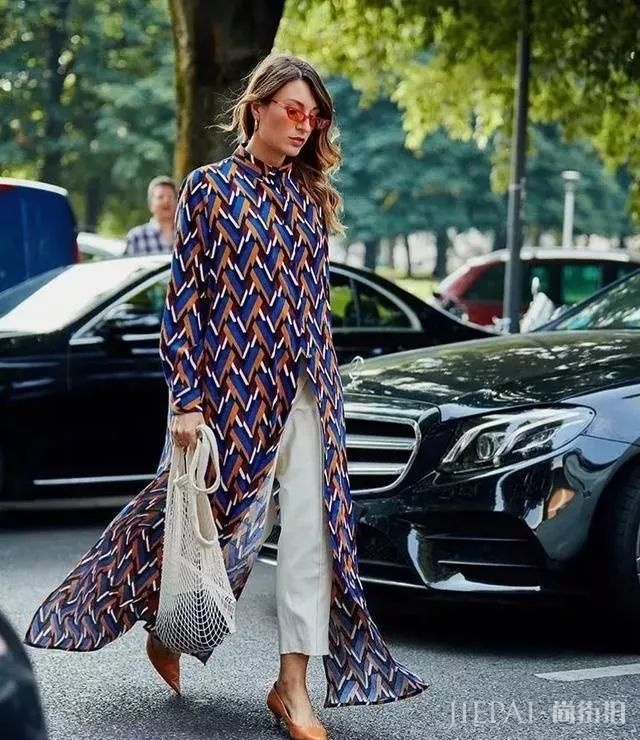 裙子搭配裤子，2019年夏天最时尚的穿法
