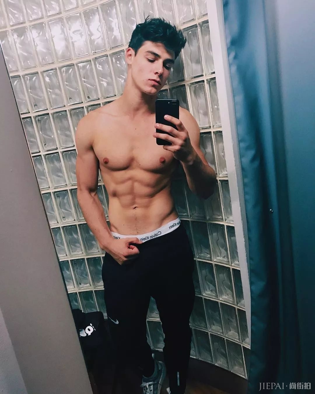 神仙男孩Raf Miller全新采访!全程流鼻血