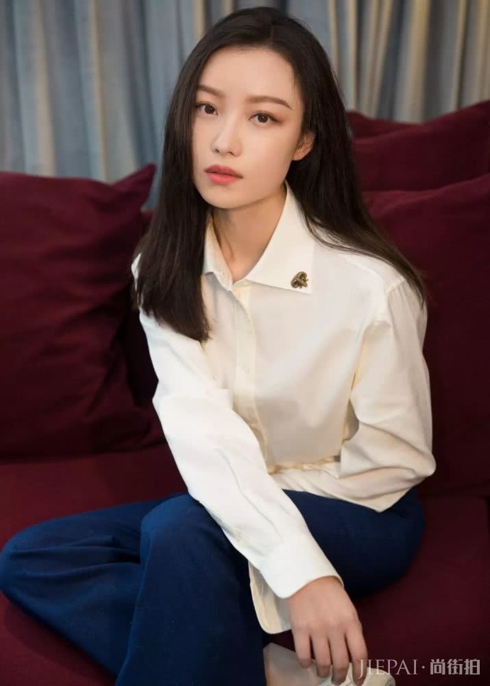 衬衫这样穿,显瘦又好看