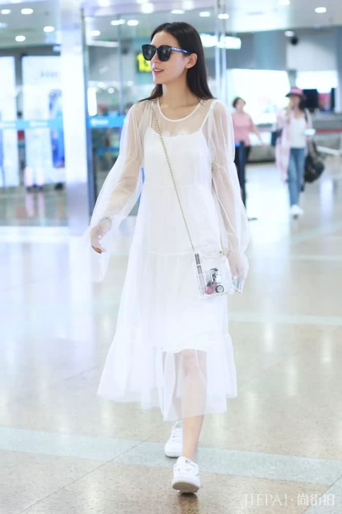 众多女明星中,纯白色谁穿得最高级?