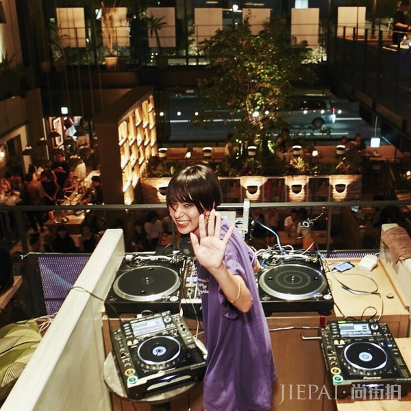 日本模特&DJ Una Kinoco私照合辑:华丽丽的街头混搭风格腔调足!