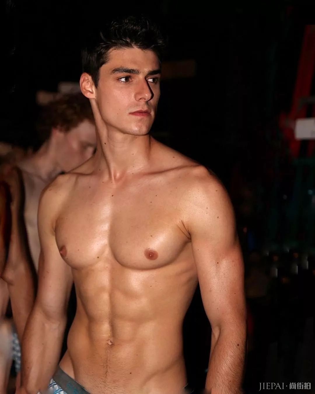 神仙男孩Raf Miller全新采访!全程流鼻血