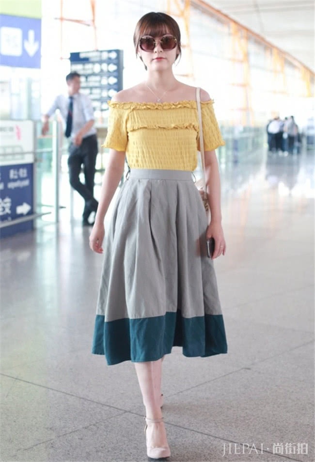 阳光又有活力的黄色单品给夏季“加”点温，越穿越好看