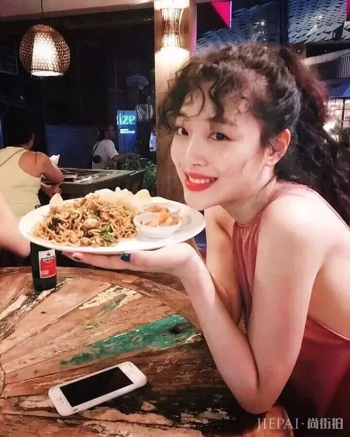 这几款夏日刘海清爽又少女，随便弄弄就能出门了！