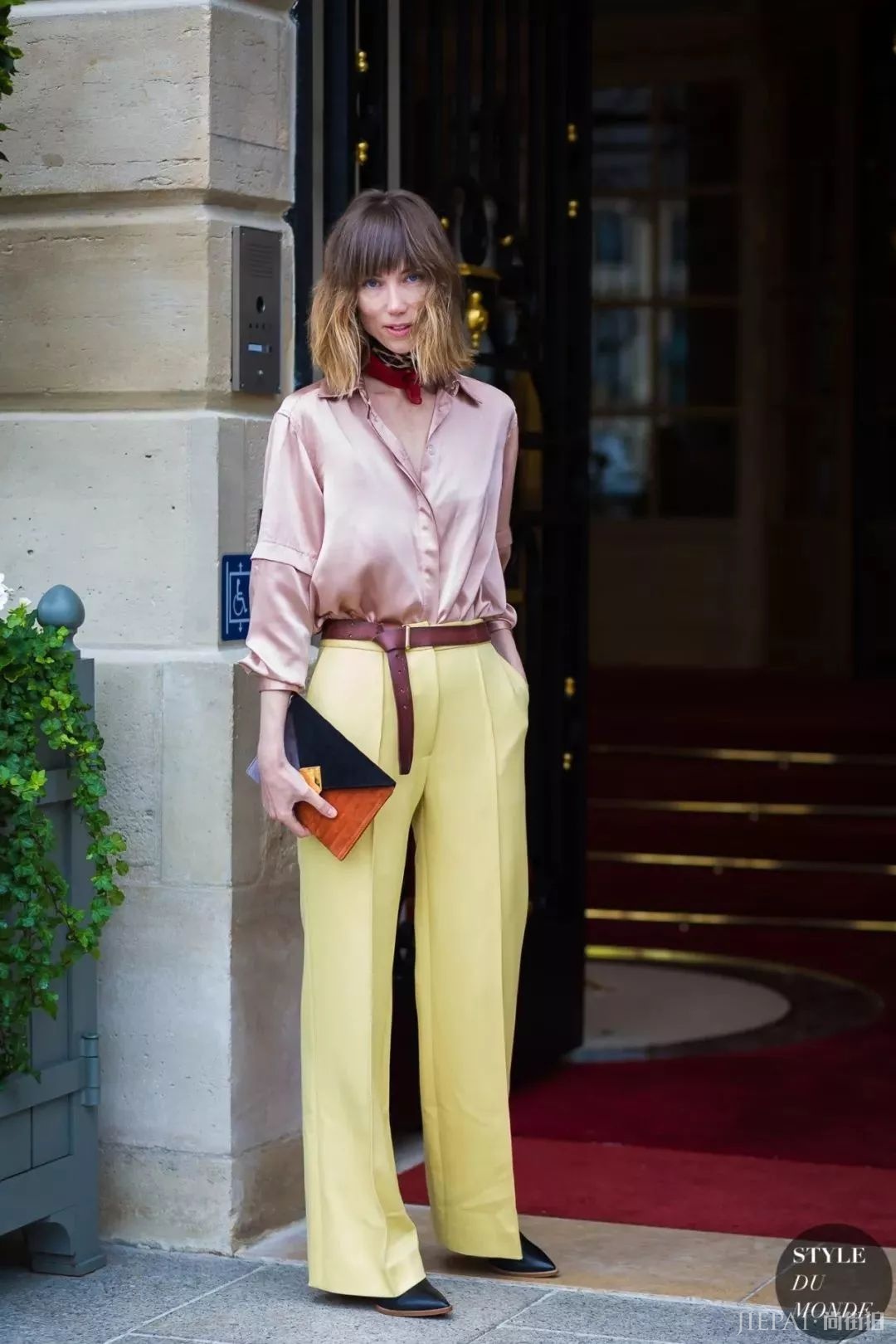 比衬衫更流行的Blouse,在抖音上都爆火!