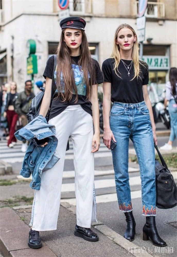 夏季穿白色裤子是不错的选择，清爽翻倍