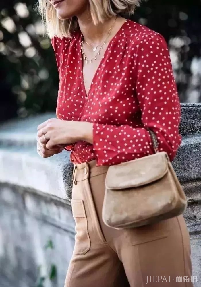 比衬衫更流行的Blouse,在抖音上都爆火!