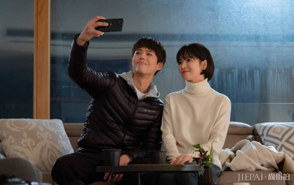 宋慧乔剪波波头减龄时髦，扎发造型优雅大气