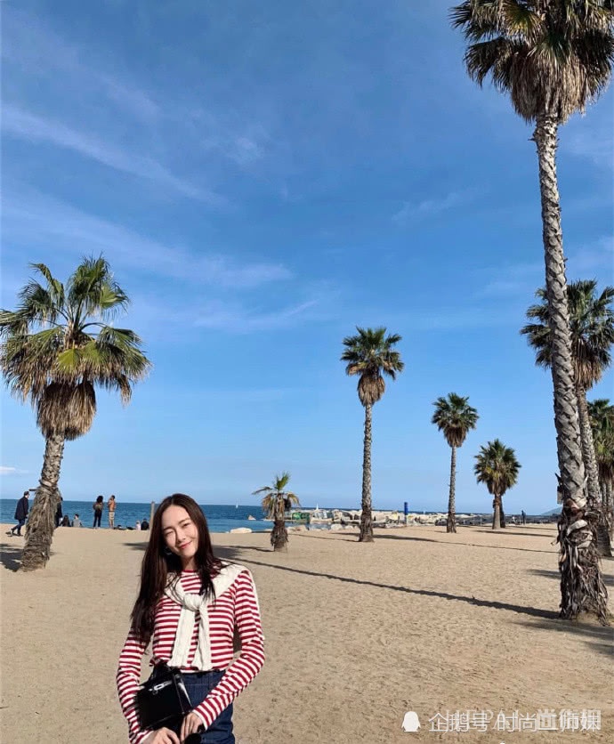 看了郑秀妍的旅行装,我才知道又美又多金的名媛是什么样