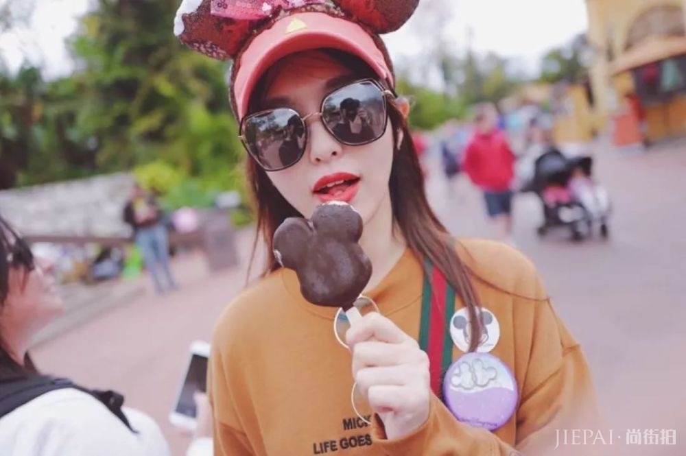 超时髦的夏日色彩搭配，章子怡蔡依林也在穿