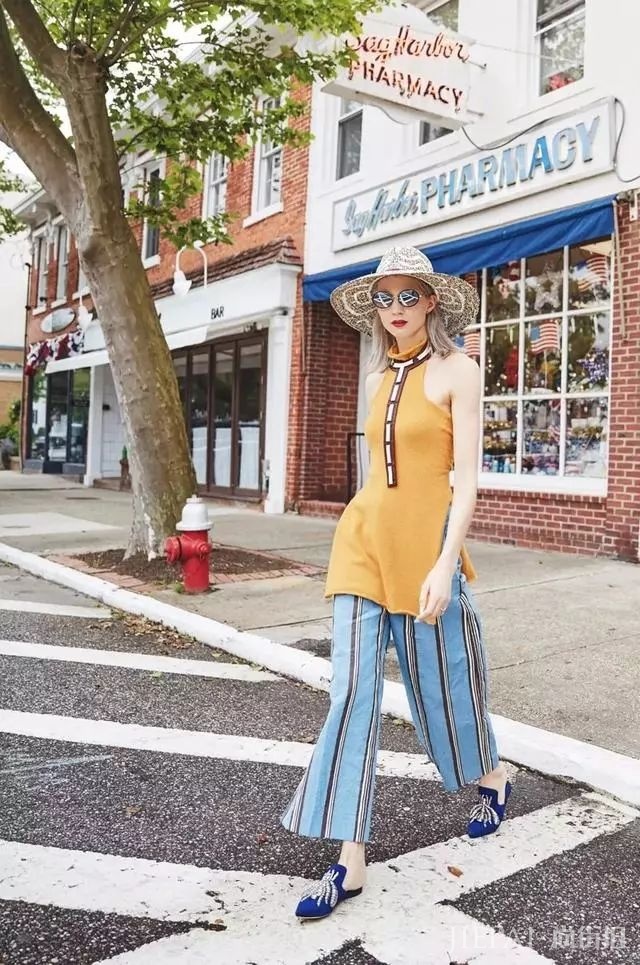 还穿小白鞋?试试现在最新的夏日搭配吧