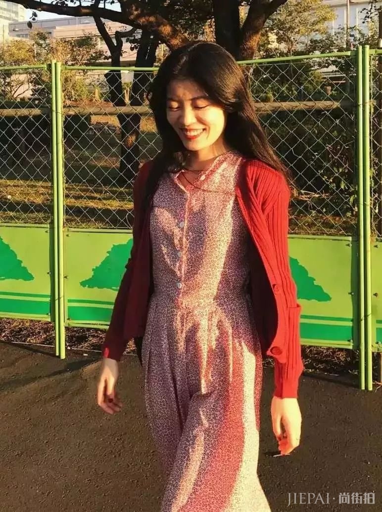 夏天穿啥又美又仙，穿一条裙子当然最美啦！