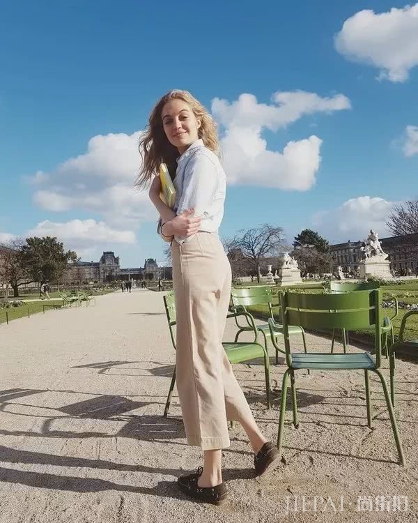 有点帅的法式风格怎么穿？学学这位漂亮博主吧
