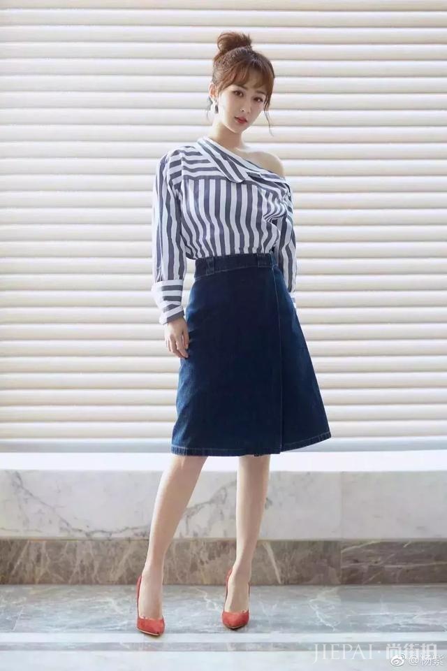 夏季必火的“心机”露肩杀，比一字肩显瘦还时髦！