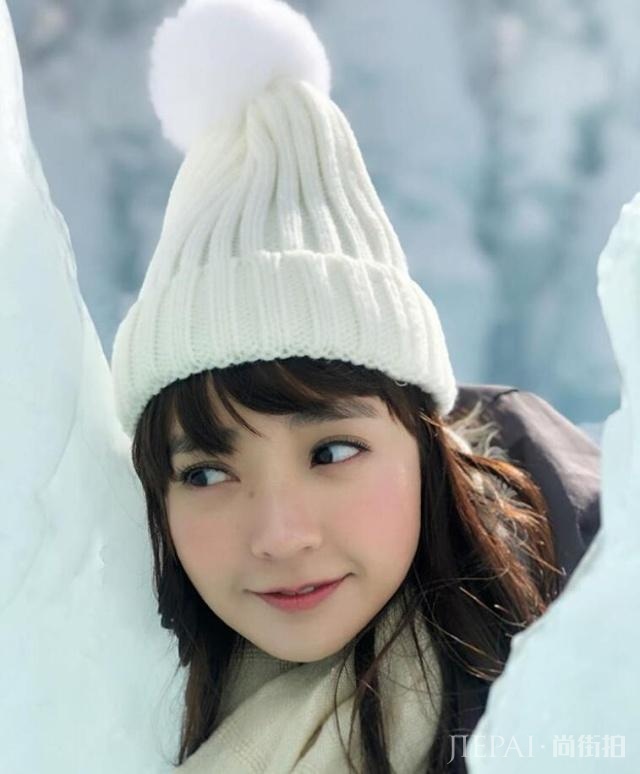 这件香港元气女神,笑容比蜜糖还甜,颜值却“停留”在16岁?