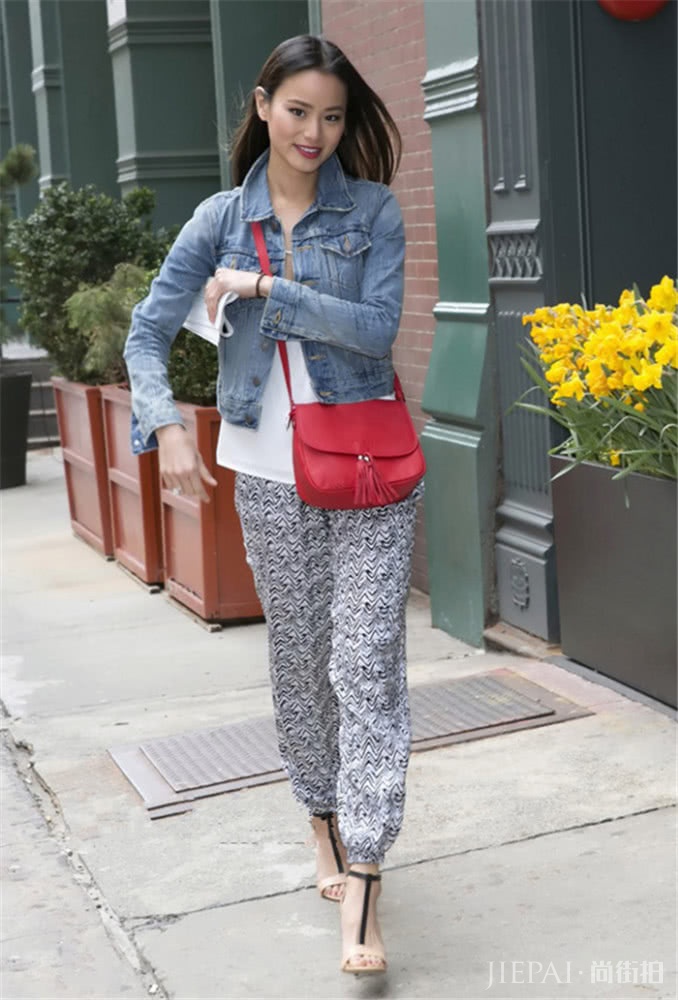 夏天穿更时髦好穿的锥形裤,轻松修饰你的腿型