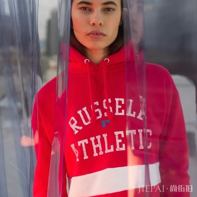 穿在你身上的 Champion,都要喊它一声“哥”!