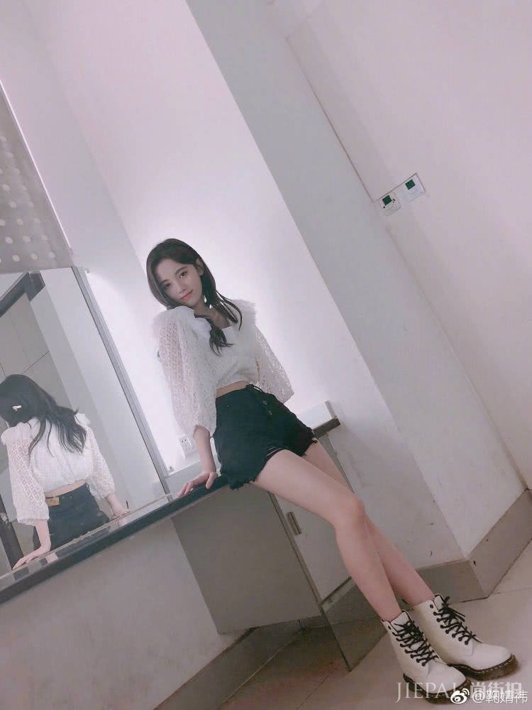 鞠婧祎黄纱裙仙气十足，不愧是4千年难遇的美女