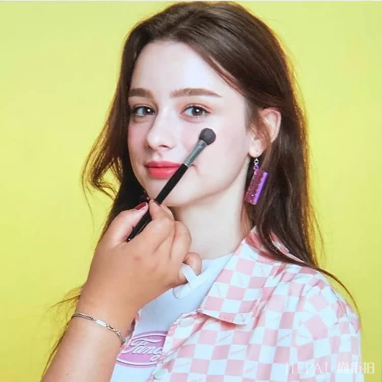 当“欧美颜”遇上“日韩妆”，原来仙女还可以更美…