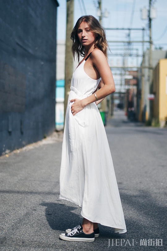 匡威鞋怎么搭配 匡威和万斯在夏季一定要穿这件单品！