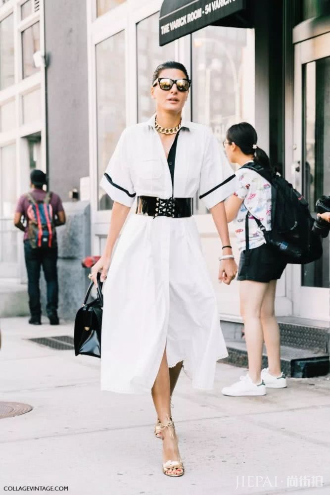 今年夏天连衣裙流行这样穿！绝对吸引眼球！