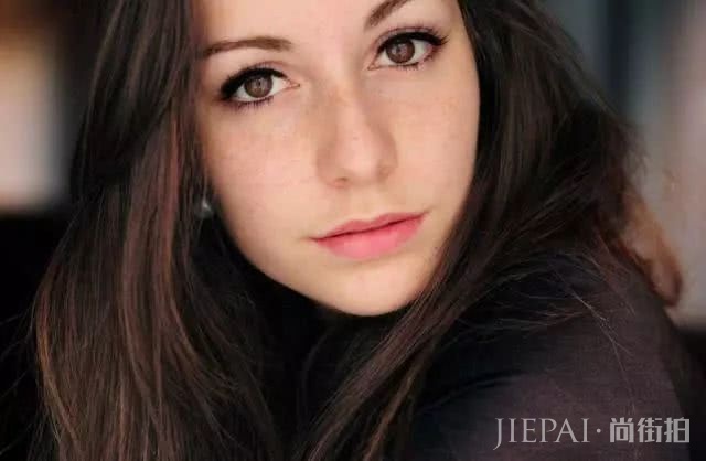 你还敢把维生素E直接涂在脸上吗？看完后，终于知道怎么做了