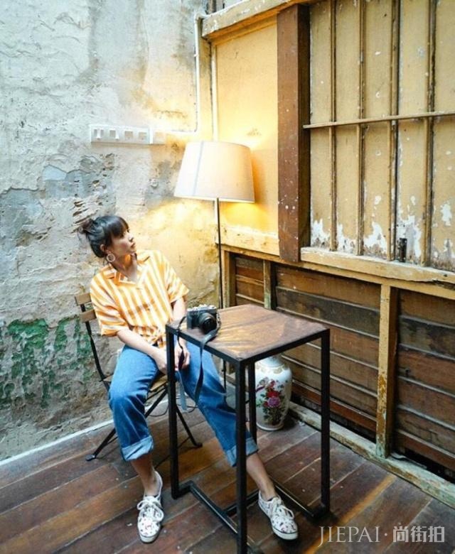 这件香港元气女神,笑容比蜜糖还甜,颜值却“停留”在16岁?