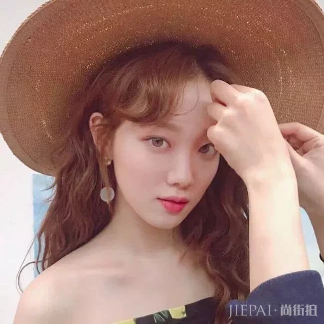 这几款夏日刘海清爽又少女，随便弄弄就能出门了！