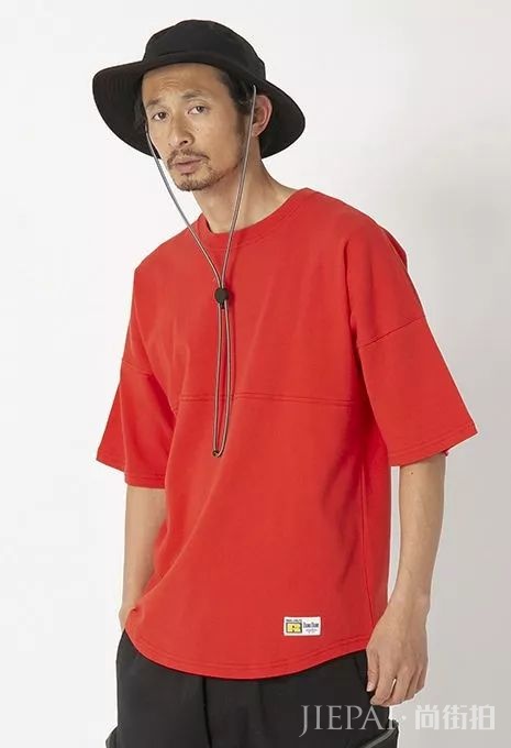 穿在你身上的 Champion,都要喊它一声“哥”!