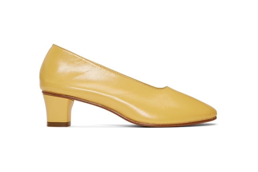 时尚从不以浮夸设计取胜!这5件随性单品是法国女性必备穿搭