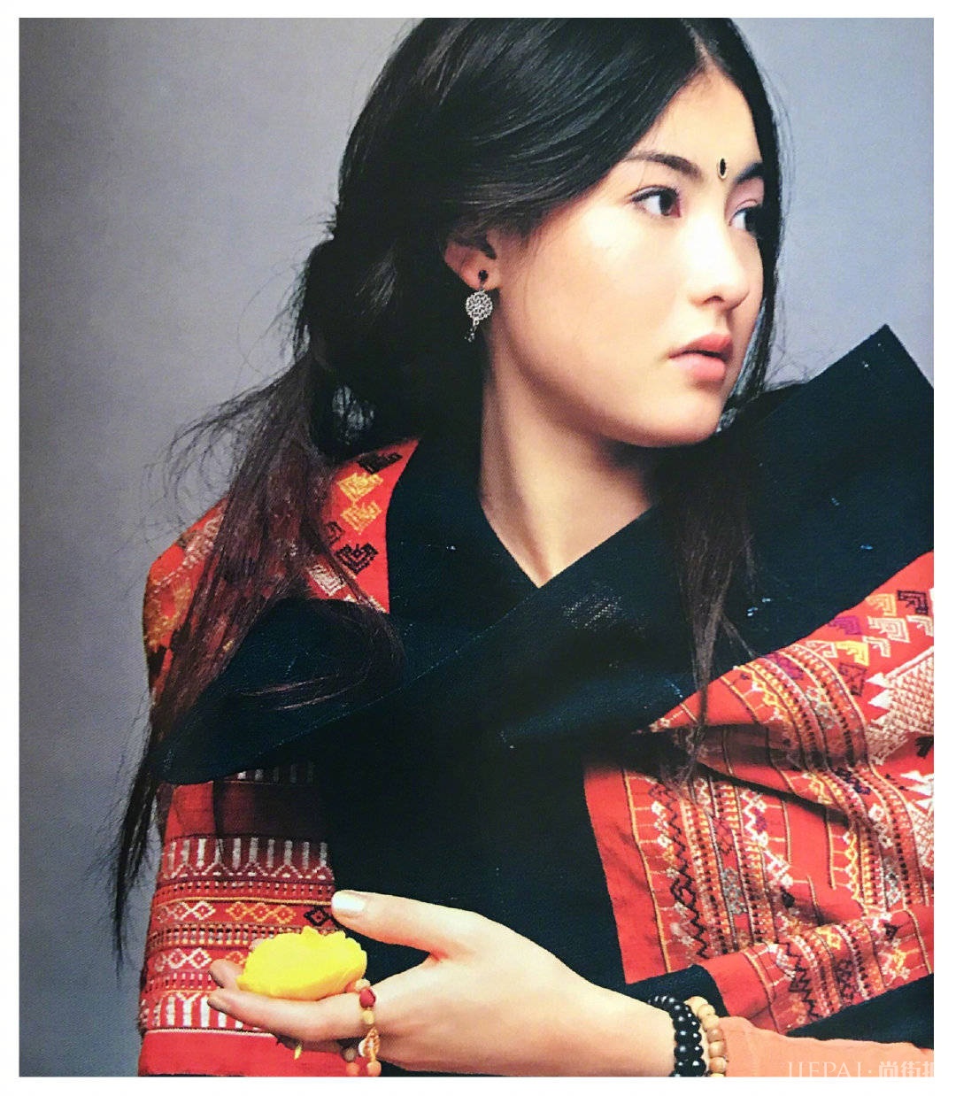 张柏芝20年前的造型曝光，异域少女画风美得惊心动魄